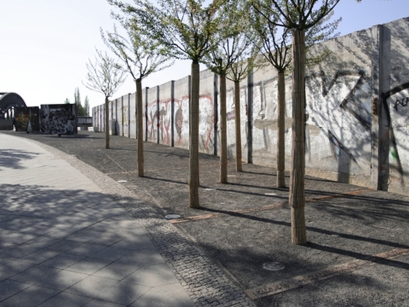 Platz des 9. November, Berlin