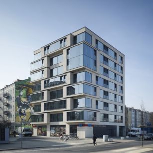 B.Nau Berlin