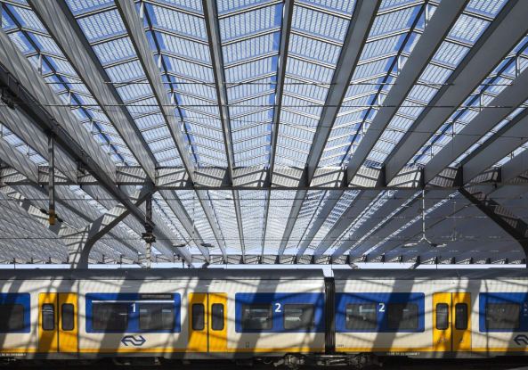 Ein Flügel für Rotterdam
