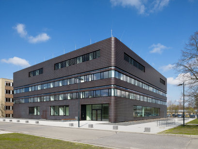 Fakultät für Informatik und Rechenzentrum TU Cottbus
