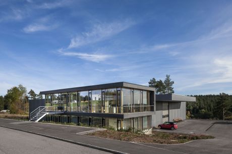 Produktionshalle mit Verwaltung in St. Georgen