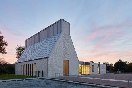 Kirchenzentrum Klein-Offenseth-Sparrieshoop