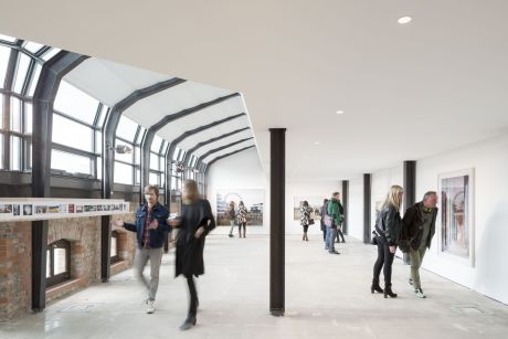 Neue West Sanierung und Aufstockung eines Denkmalensembles in Berlin-Tiergarten