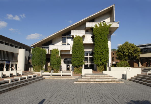 Bibliotheksriese wird Museumsriese