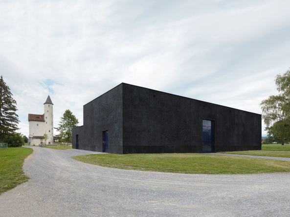 Schwarzer Beton fürs Trinkwasser