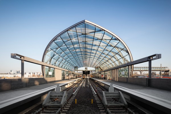 Gläsern an den Elbbrücken