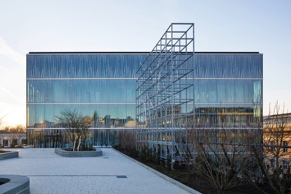 Wunderbare Wendeltreppe von Staab Architekten