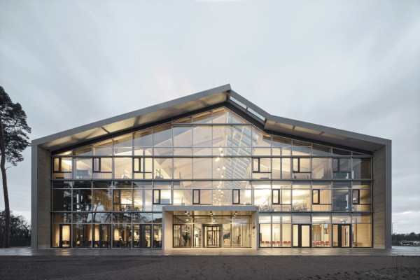 Arbeiten in Stampflehm