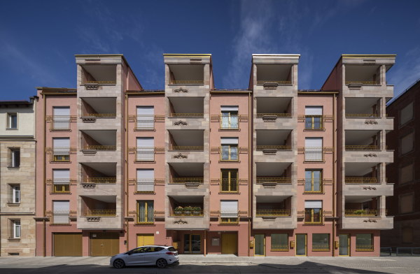 Fassade funktional verziert