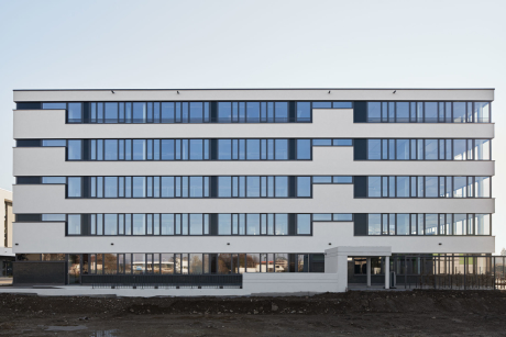 Bürogebäude Güterbahnareal Haus 10