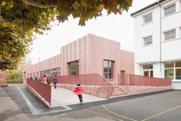 Lamellen aus Beton rosé