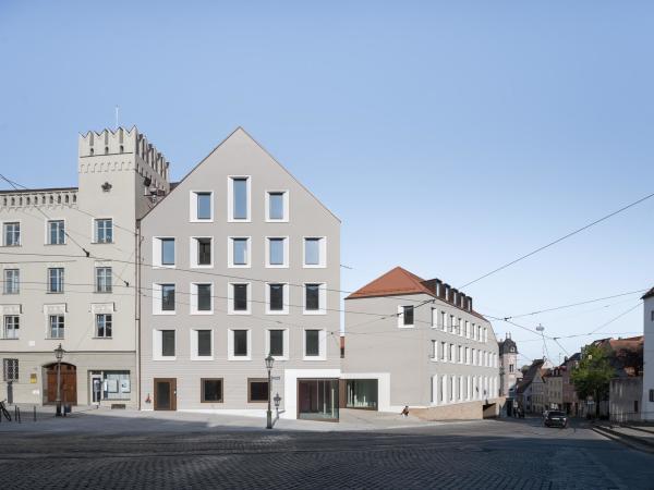 Respekt in der Augsburger Altstadt