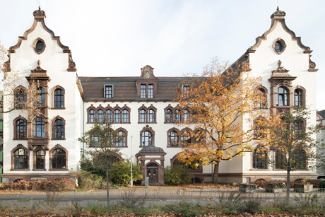 Ergänzung Rettungsweg an einer Schule