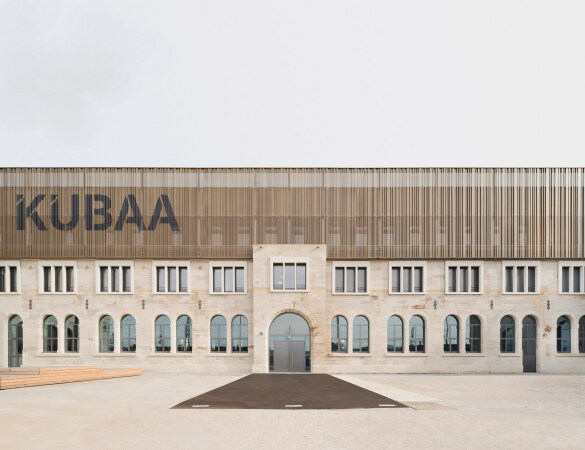 Neubau trifft Relikt