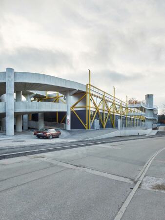 Spiralrampen in der Industriezone