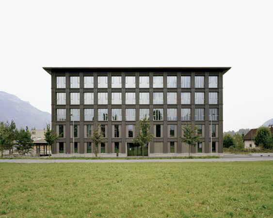 Tresor in Holz