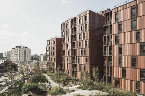 Terrakottakleid in Toulouse
