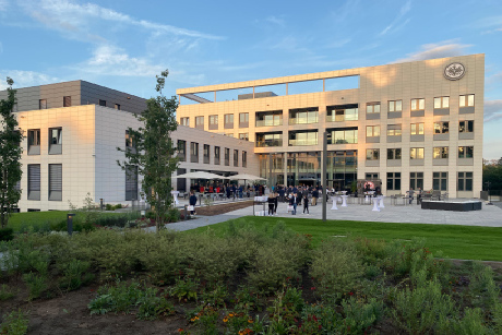 Geschäftsstelle und ProfiCamp der Eintracht Frankfurt Fußball AG