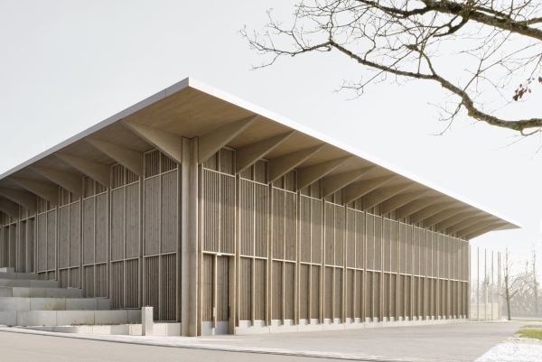Sporttempel aus Holz