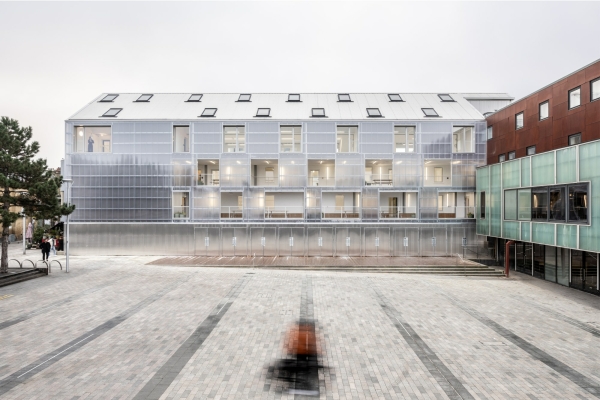 Transformation hinterm Vorhang