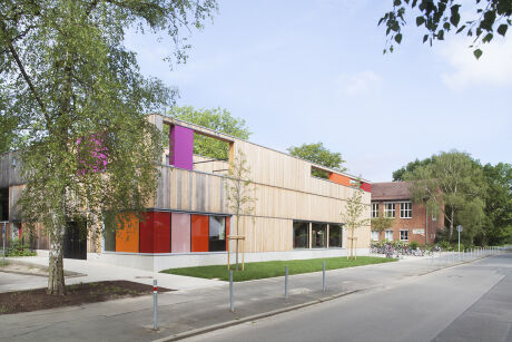 Neubau einer Schulmensa an bestehende Pausenhalle in Hannover