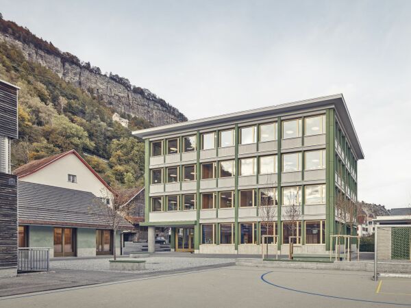 Die Schule als Abbild des Dorfes