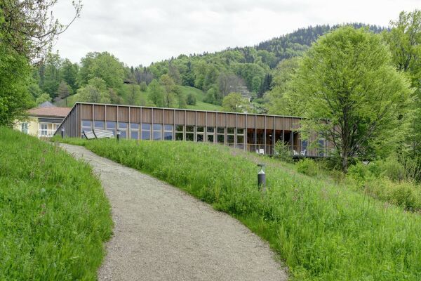 Auf einer Tiefgarage am Tegernsee